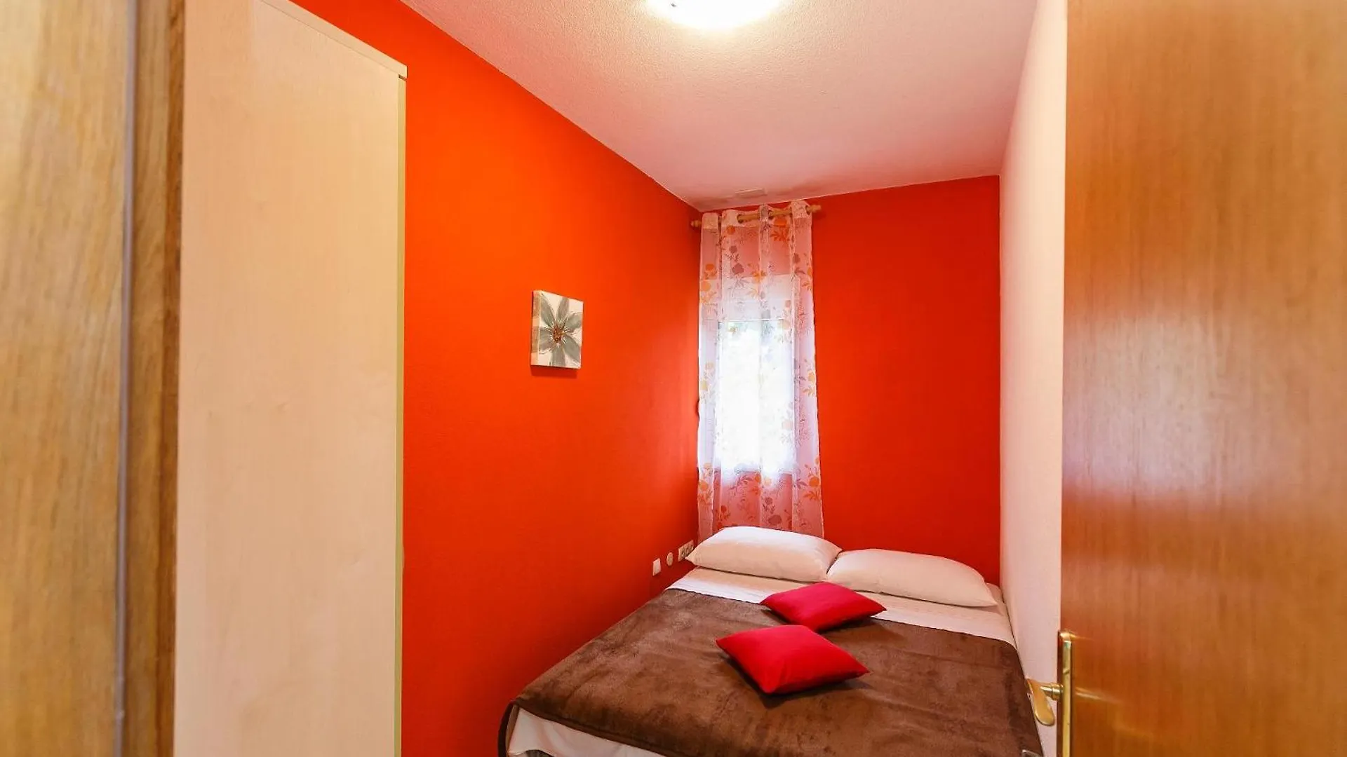 Apartman Cappuccino Kastela 0*,  Croatia